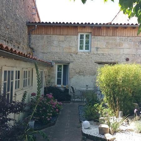 Le Petit Bois Apartment Niort Luaran gambar